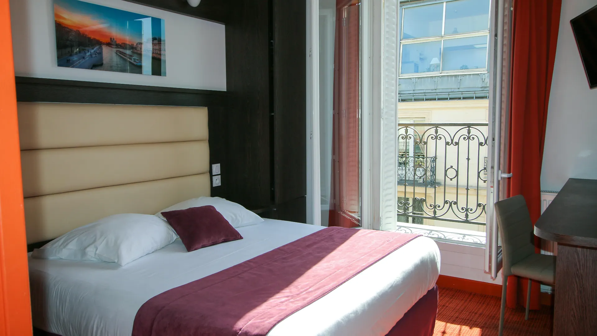 ***  Parc Hotel Paris France