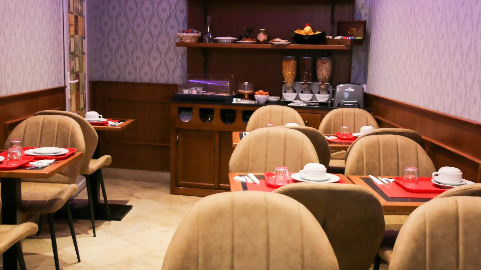 Parc Hotel Paris 3*,