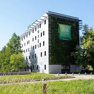 Hotel Ibis Styles Romans-valence Gare Tgv ***